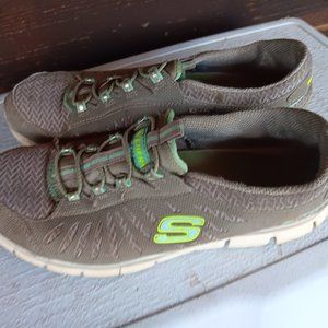 Skechers Women's Size 8 Shoes Green Sneakers
